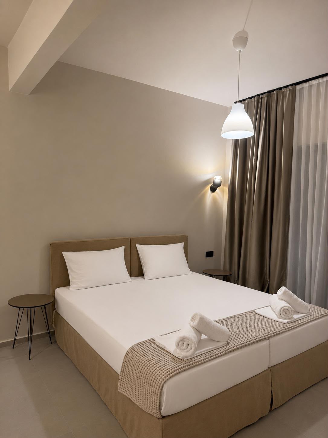 One Bedroom Apartment 