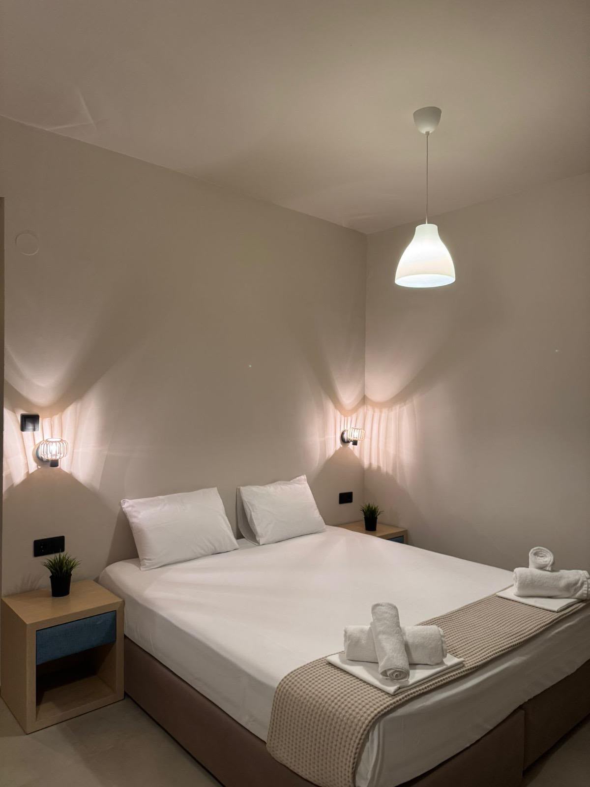 One Bedroom Apartment 