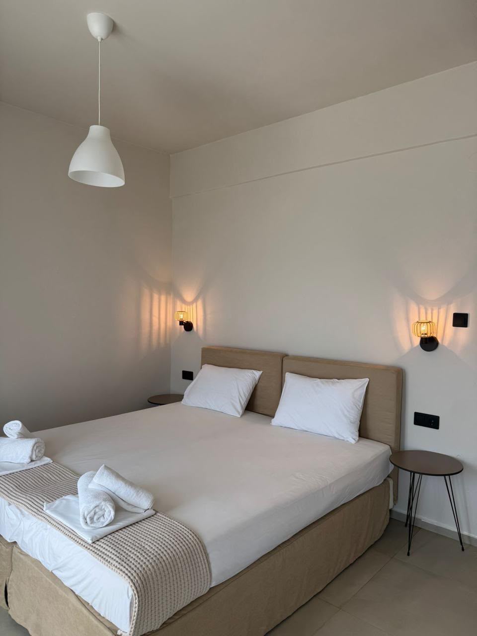 One Bedroom Apartment 